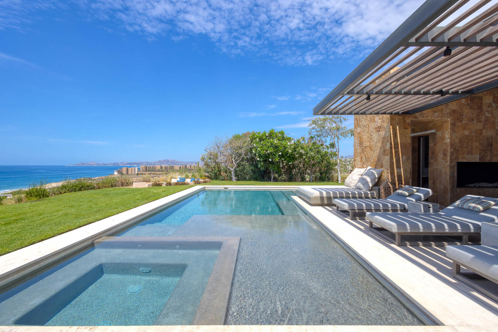 Enclave West #23 | Photo 6